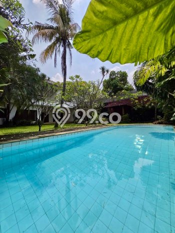 Ready to Use! Premium House LT 854m2 Desain Elegan di Kemang Ready to Use! Premium House LT 854m2 Desain Elegan di Kemang