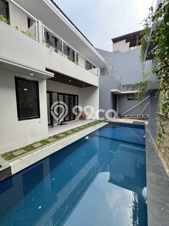 Rumah Elit Modern Siap Huni di Radio Dalam Jakarta Selatan Rumah Elit Modern Siap Huni di Radio Dalam Jakarta Selatan