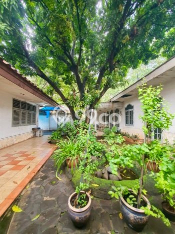 Dijual Hunian Mewah dengan Fasilitas Sekitar Komplit di Kebayoran Baru, Jakarta Selatan Dijual Hunian Mewah dengan Fasilitas Sekitar Komplit di Kebayoran Baru, Jakarta Selatan