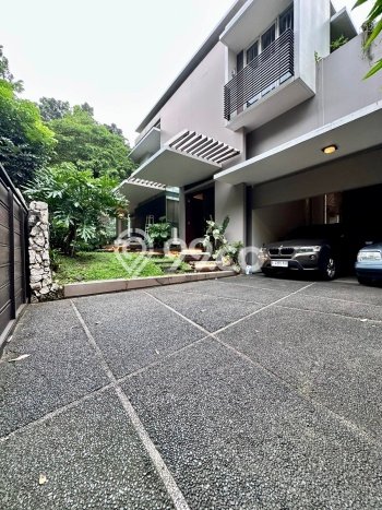 Dijual Rumah Premium dengan Fasilitas Sekitar Komplit di Cilandak, Jakarta Selatan Dijual Rumah Premium dengan Fasilitas Sekitar Komplit di Cilandak, Jakarta Selatan