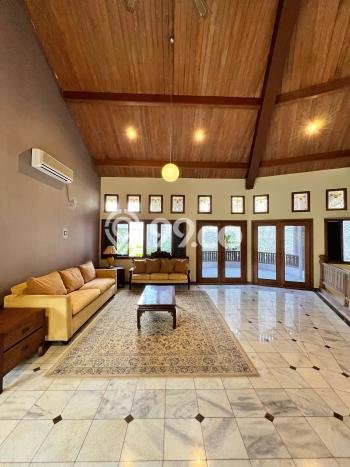 Rumah Luxury Modern Tanpa Renovasi di Pondok Indah Jakarta Selatan Rumah Luxury Modern Tanpa Renovasi di Pondok Indah Jakarta Selatan