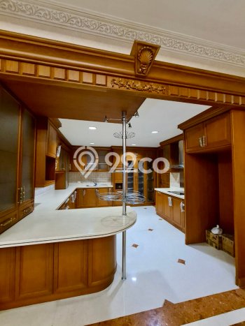 Hunian Elit LB 1400m2 Siap Pakai Desain Elegan di Pondok Indah, Jakarta Selatan Hunian Elit LB 1400m2 Siap Pakai Desain Elegan di Pondok Indah, Jakarta Selatan