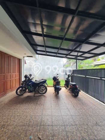 Tanah Dijual Lokasi Strategis di Jakarta Selatan dengan Luas 256m2 Tanah Dijual Lokasi Strategis di Jakarta Selatan dengan Luas 256m2
