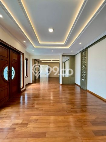 Ready to Use! Luxury House LT 535m2 Desain Elegan di Pondok Indah Ready to Use! Luxury House LT 535m2 Desain Elegan di Pondok Indah