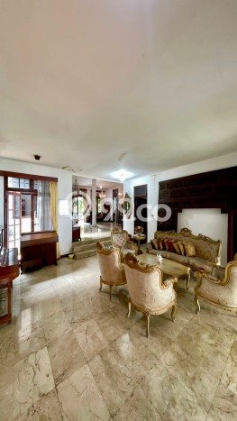 Dijual Rumah Premium dengan Fasilitas Sekitar Komplit di Menteng, Jakarta Pusat Dijual Rumah Premium dengan Fasilitas Sekitar Komplit di Menteng, Jakarta Pusat