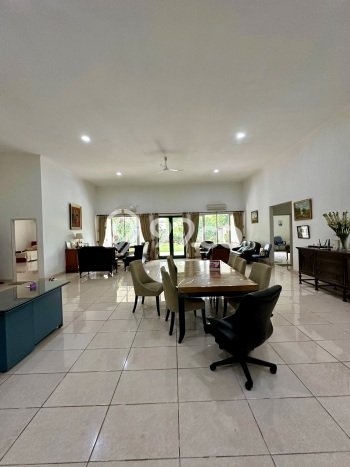 Ready to Use! Premium House LT 1100m2 Desain Modern di Cipete Ready to Use! Premium House LT 1100m2 Desain Modern di Cipete