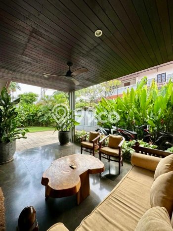 Hunian Mewah LB 650m2 Siap Pakai Desain Elegan di Kemang, Jakarta Selatan Hunian Mewah LB 650m2 Siap Pakai Desain Elegan di Kemang, Jakarta Selatan