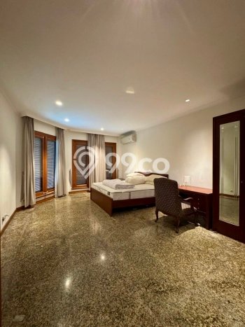 Rumah Elit Modern Tanpa Renovasi di Pondok Indah Jakarta Selatan Rumah Elit Modern Tanpa Renovasi di Pondok Indah Jakarta Selatan