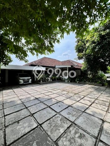Jual Rumah Luas Elegan Dengan View Cantik di Kemang, Jakarta Selatan Jual Rumah Luas Elegan Dengan View Cantik di Kemang, Jakarta Selatan