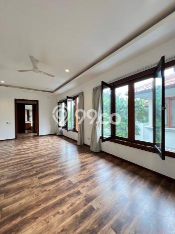Disewakan Rumah Strategis di Kemang LT 600m2 / LB 490m2 Siap Huni Disewakan Rumah Strategis di Kemang LT 600m2 / LB 490m2 Siap Huni