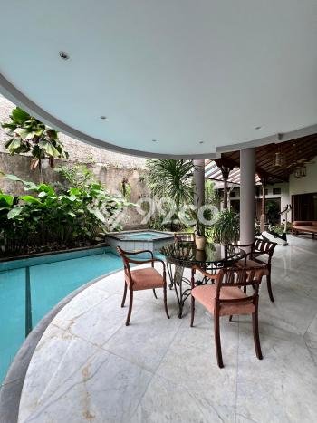Rumah Luxury Modern Tanpa Renovasi di Pondok Indah Jakarta Selatan Rumah Luxury Modern Tanpa Renovasi di Pondok Indah Jakarta Selatan