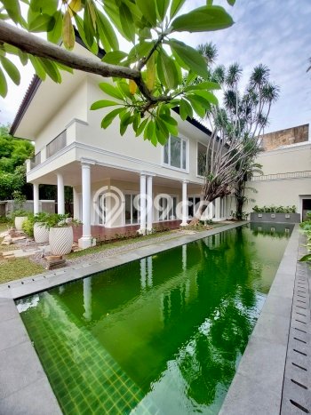 Siap Huni Rumah Mewah 3 Kamar di Kebayoran Baru Dekat ke Mana Pun Siap Huni Rumah Mewah 3 Kamar di Kebayoran Baru Dekat ke Mana Pun