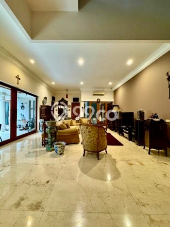 Rumah Mewah Siap Huni LT 587m2 di Kebayoran Baru, Jakarta Selatan Rumah Mewah Siap Huni LT 587m2 di Kebayoran Baru, Jakarta Selatan