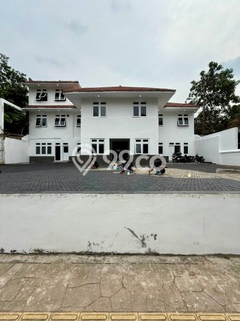 Kantor Dijual di Menteng Jakarta Pusat dengan Luas Bangunan 1000m2 Kantor Dijual di Menteng Jakarta Pusat dengan Luas Bangunan 1000m2