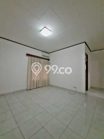 Ready to Use! Luxury House LT 424m2 Desain Elegan di Cipete Ready to Use! Luxury House LT 424m2 Desain Elegan di Cipete