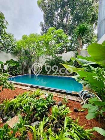 Rumah Elit Modern Tanpa Renovasi di Kemang Jakarta Selatan Rumah Elit Modern Tanpa Renovasi di Kemang Jakarta Selatan