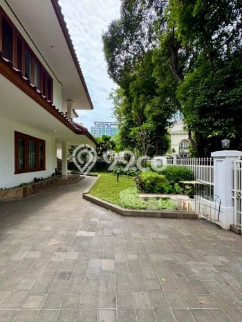Rumah Elit Modern Tanpa Renovasi di Pondok Indah Jakarta Selatan Rumah Elit Modern Tanpa Renovasi di Pondok Indah Jakarta Selatan