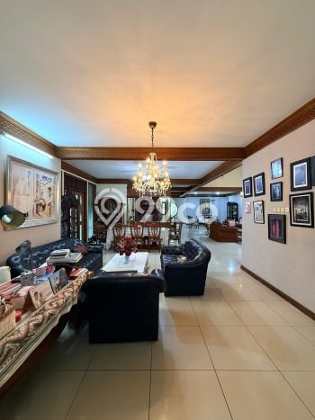 Siap Huni Hunian Elit 7 Kamar di Pancoran Dekat ke Mana Pun Siap Huni Hunian Elit 7 Kamar di Pancoran Dekat ke Mana Pun