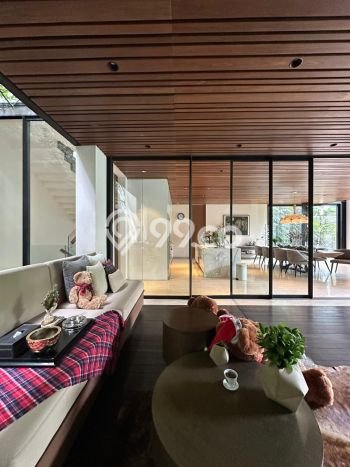 Hunian Eksklusif Siap Huni LT 634m2 di Kebayoran Baru, Jakarta Selatan Hunian Eksklusif Siap Huni LT 634m2 di Kebayoran Baru, Jakarta Selatan