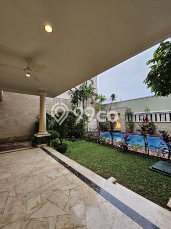 Hunian Mewah LB 600m2 Siap Pakai Desain Elegan di Pondok Indah, Jakarta Selatan Hunian Mewah LB 600m2 Siap Pakai Desain Elegan di Pondok Indah, Jakarta Selatan