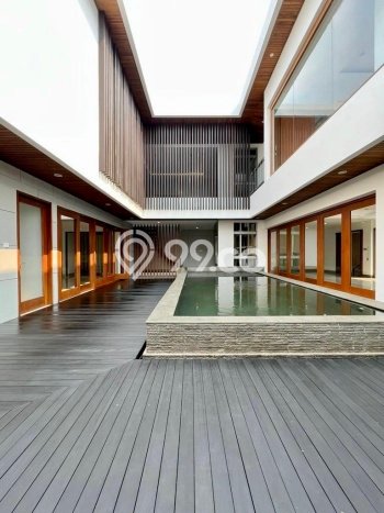 Ready to Use! Premium House LT 489m2 Desain Elegan di Pondok Indah Ready to Use! Premium House LT 489m2 Desain Elegan di Pondok Indah