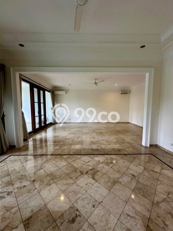 Hunian Modern Disewakan di Pejaten Jakarta Selatan 4 KT & 4 KM Hunian Modern Disewakan di Pejaten Jakarta Selatan 4 KT & 4 KM