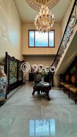 Rumah Luxury Modern Tanpa Renovasi di Pondok Indah Jakarta Selatan Rumah Luxury Modern Tanpa Renovasi di Pondok Indah Jakarta Selatan