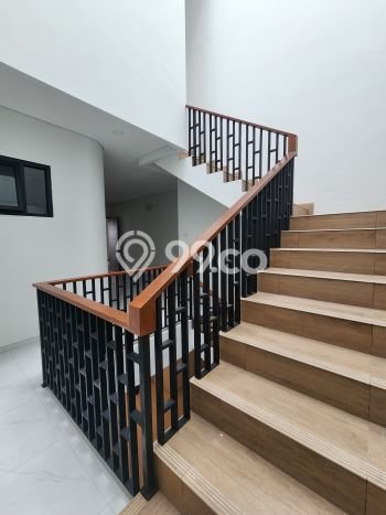 Rumah Elit Modern Tanpa Renovasi di Ampera Jakarta Selatan Rumah Elit Modern Tanpa Renovasi di Ampera Jakarta Selatan