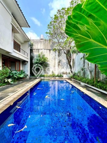 Rumah Elit LB 450m2 Siap Pakai Desain Elegan di Kemang, Jakarta Selatan Rumah Elit LB 450m2 Siap Pakai Desain Elegan di Kemang, Jakarta Selatan