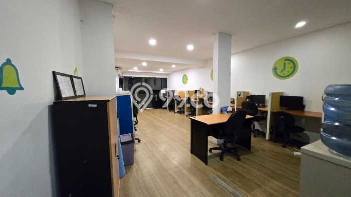 Kantor Bagus LT 1200m2 LB 2400m2 Dijual di Menteng Jakarta Pusat Kantor Bagus LT 1200m2 LB 2400m2 Dijual di Menteng Jakarta Pusat