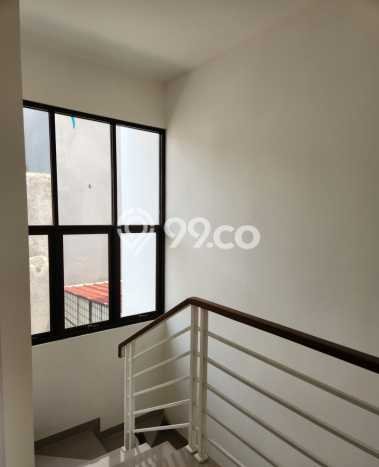 Rumah Strategis Modern Lb 90m2 di Pinang, Tangerang Rumah Strategis Modern Lb 90m2 di Pinang, Tangerang
