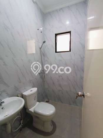 Rumah Luas Asri 4 KT Siap Pakai di Cikupa Citra Raya Tangerang Rumah Luas Asri 4 KT Siap Pakai di Cikupa Citra Raya Tangerang