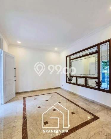Jual Rumah Luas Elegan Dengan View Eksklusif di Pondok Indah, Jakarta Selatan Jual Rumah Luas Elegan Dengan View Eksklusif di Pondok Indah, Jakarta Selatan