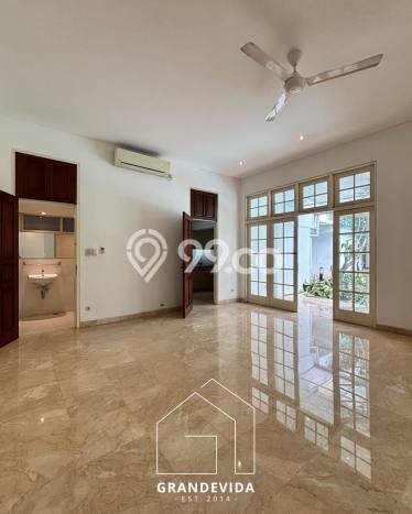 Hunian Mewah Dijual LT 579m2 di Kebayoran Baru, Jakarta Selatan Hunian Mewah Dijual LT 579m2 di Kebayoran Baru, Jakarta Selatan