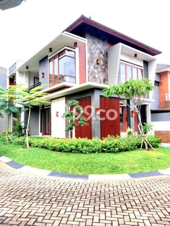 SIAP HUNI! Rumah Asri di Bintaro, Luas 207m² Bangunan 263m² SIAP HUNI! Rumah Asri di Bintaro, Luas 207m² Bangunan 263m²