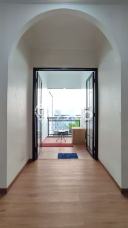Jual Rumah Mewah Elegan Dengan View Eksklusif di Cibubur, Jakarta Timur Jual Rumah Mewah Elegan Dengan View Eksklusif di Cibubur, Jakarta Timur