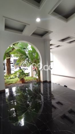 Jual Rumah Mewah Elegan Dengan View Eksklusif di Cibubur, Jakarta Timur Jual Rumah Mewah Elegan Dengan View Eksklusif di Cibubur, Jakarta Timur