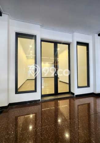 Lokasi Strategis! Dijual Komersial Bisnis di Pasar Minggu, Jakarta Selatan Kondisi Baik Lokasi Strategis! Dijual Komersial Bisnis di Pasar Minggu, Jakarta Selatan Kondisi Baik