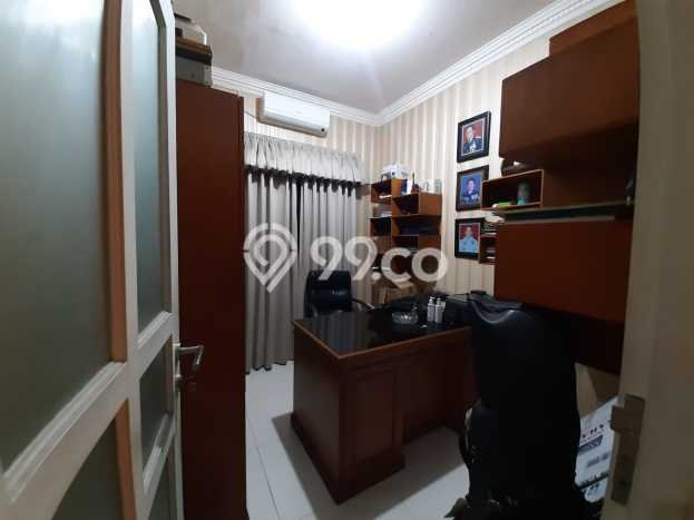 Dijual Rumah Luas Elegan Dengan View Eksklusif di Condet, Jakarta Timur Dijual Rumah Luas Elegan Dengan View Eksklusif di Condet, Jakarta Timur