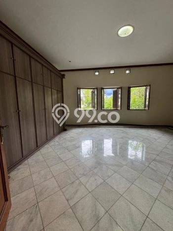 Rumah Elit Modern Siap Huni di Pondok Indah Jakarta Selatan Rumah Elit Modern Siap Huni di Pondok Indah Jakarta Selatan
