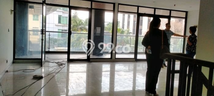 Ruko Bagus LT 200m2 LB 360m2 Dijual di Menteng Jakarta Pusat Ruko Bagus LT 200m2 LB 360m2 Dijual di Menteng Jakarta Pusat