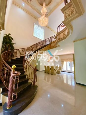 Dijual Rumah Luas Megah Dengan View Cantik di Pakuwon Indah, Surabaya Dijual Rumah Luas Megah Dengan View Cantik di Pakuwon Indah, Surabaya
