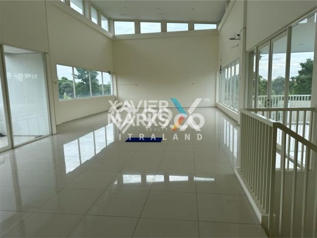 Dijual Rumah Mewah Elegan Dengan View Eksklusif di kertajaya, Surabaya Dijual Rumah Mewah Elegan Dengan View Eksklusif di kertajaya, Surabaya