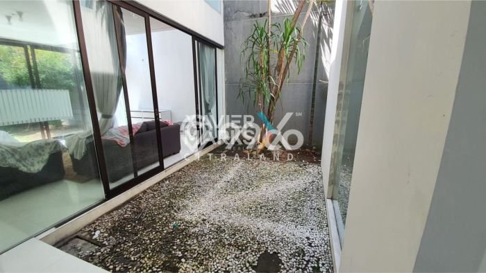 Rumah Elit Modern Siap Huni di Graha Surabaya Rumah Elit Modern Siap Huni di Graha Surabaya