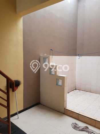 Rumah 4 KT 3 KM di Area Halmahera, Semarang Rumah 4 KT 3 KM di Area Halmahera, Semarang