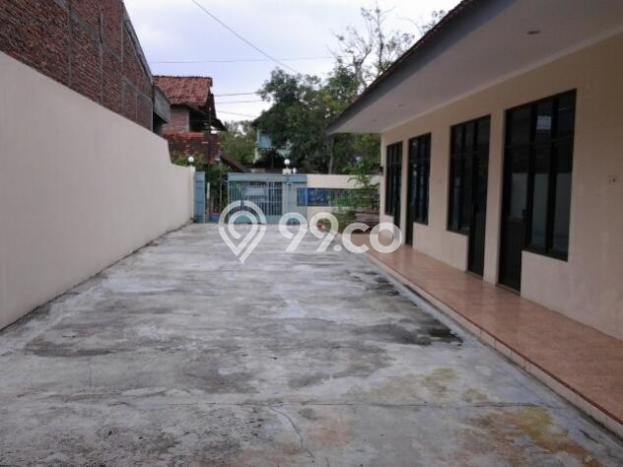Dijual Rumah 7 Kamar Lokasi Ideal Nyaman dan Strategis di Genuk Dijual Rumah 7 Kamar Lokasi Ideal Nyaman dan Strategis di Genuk