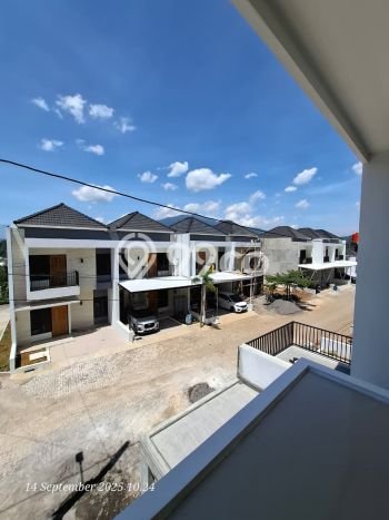 Rumah Idaman Keluarga LB 72m2m² View Danau di Banyumanik, Semarang Rumah Idaman Keluarga LB 72m2m² View Danau di Banyumanik, Semarang