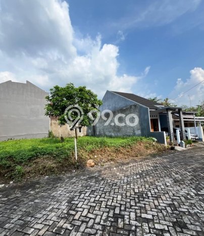 Tanah Area Strategis di Banyumanik, Luas 105m2m², Cocok untuk Investasi Tanah Area Strategis di Banyumanik, Luas 105m2m², Cocok untuk Investasi