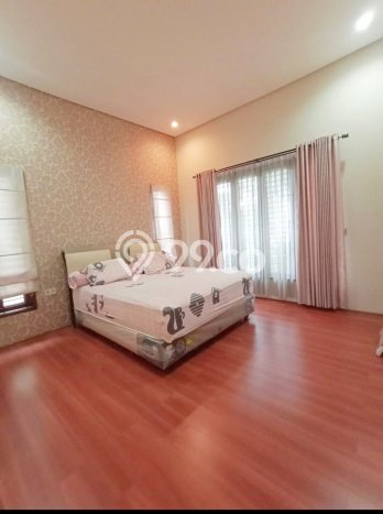 HUNIAN PILIHAN! Rumah di , LT 200m2m² Bangunan 180m2m² HUNIAN PILIHAN! Rumah di , LT 200m2m² Bangunan 180m2m²