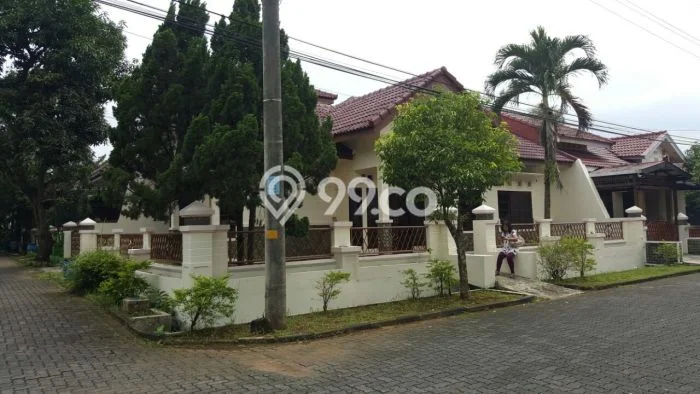 Hunian Eksklusif Siap Huni LT 220m2 di Banyumanik, Semarang Hunian Eksklusif Siap Huni LT 220m2 di Banyumanik, Semarang